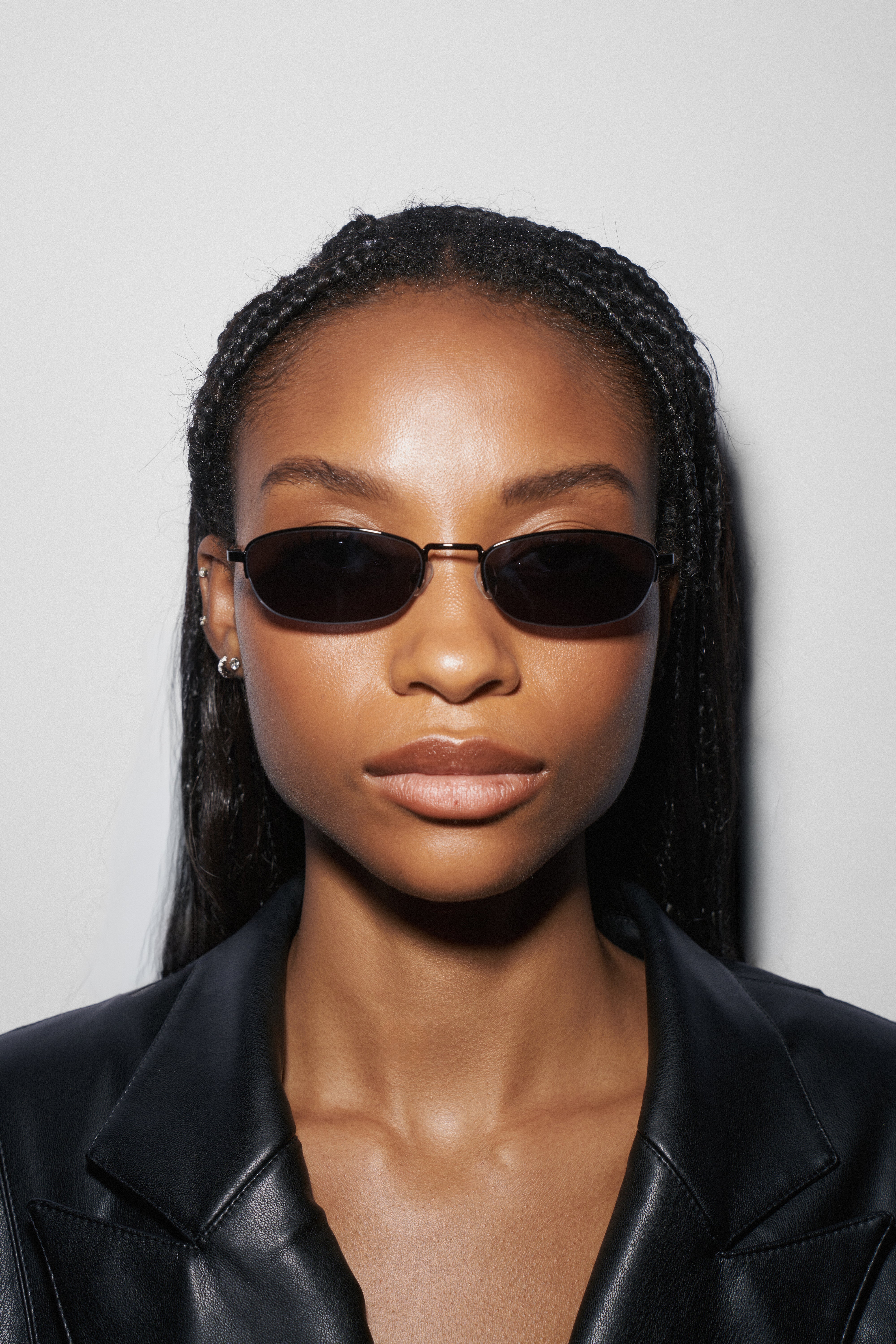 Selk Black Oval Sunglasses - Shevoke Australia