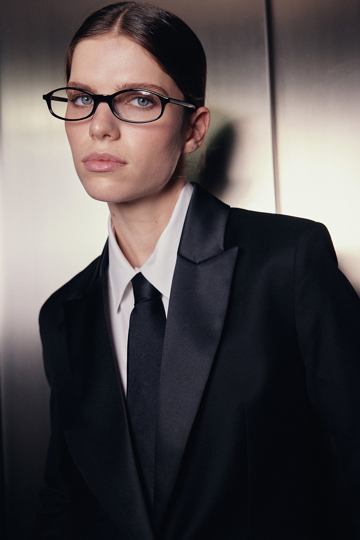 GINI Black Blue Light