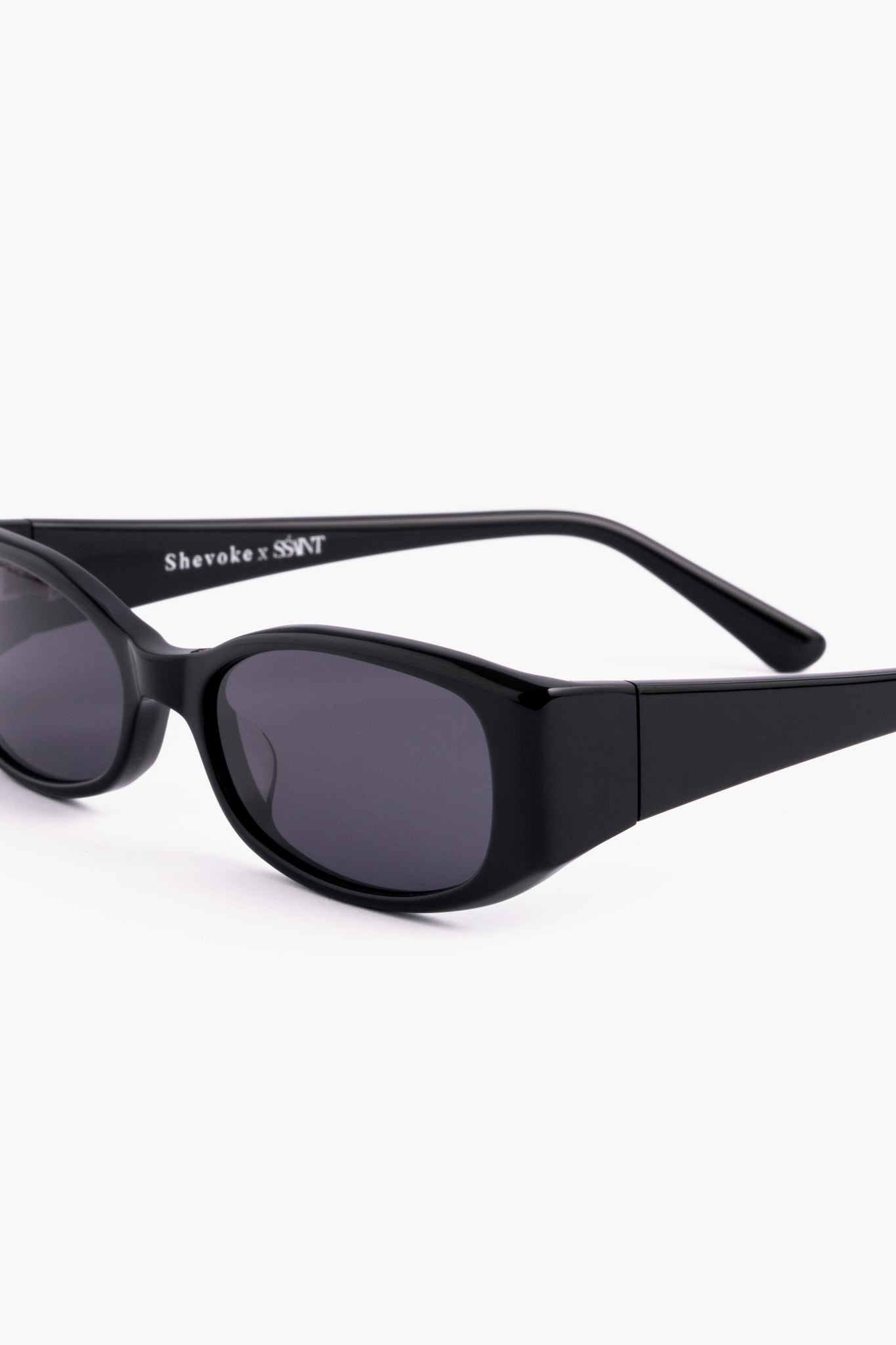 Shevoke Sunglasses SŚAINT Black